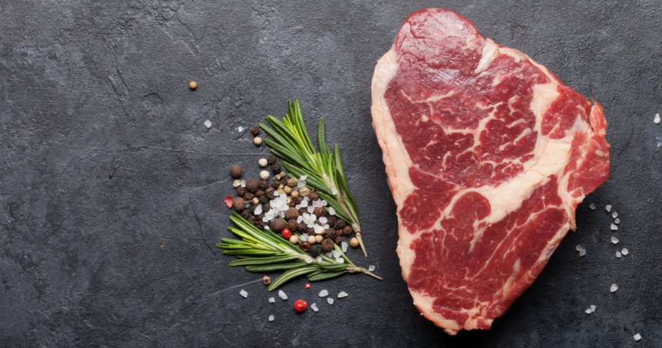 熟成肉と腐った肉の違いとは？見分け方や危険性・カビの安全性を解説のアイキャッチ画像