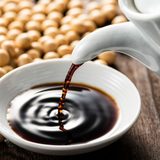 醤油を入れすぎた！味が濃くなった料理を美味しく復活させる対処法とリメイク術