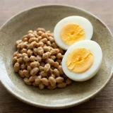 納豆とゆで卵の食べ合わせは問題ない？栄養面についても解説