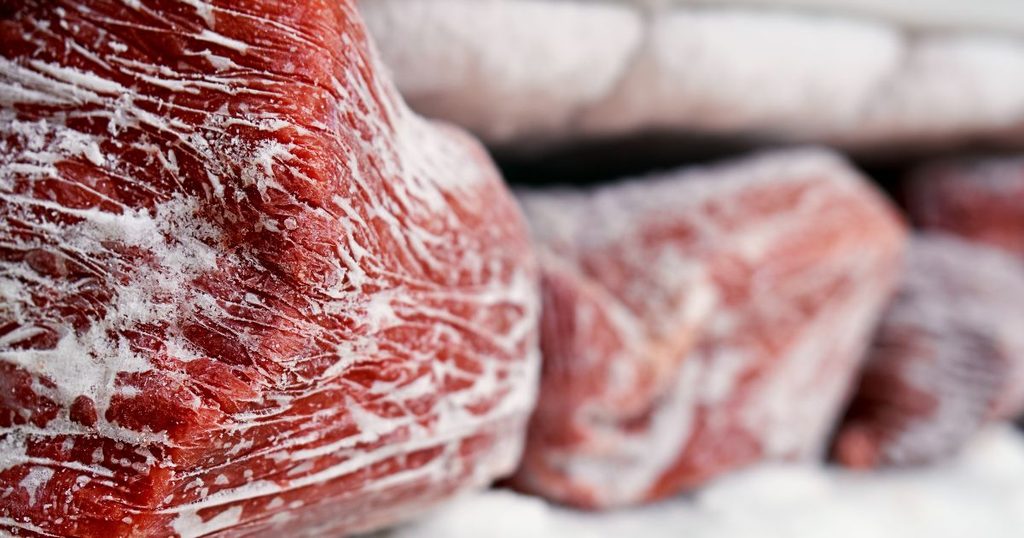 冷凍肉が解凍後にパサパサになる科学的メカニズム