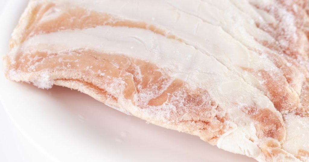 肉の旨味と水分を保つ正しい解凍方法3選