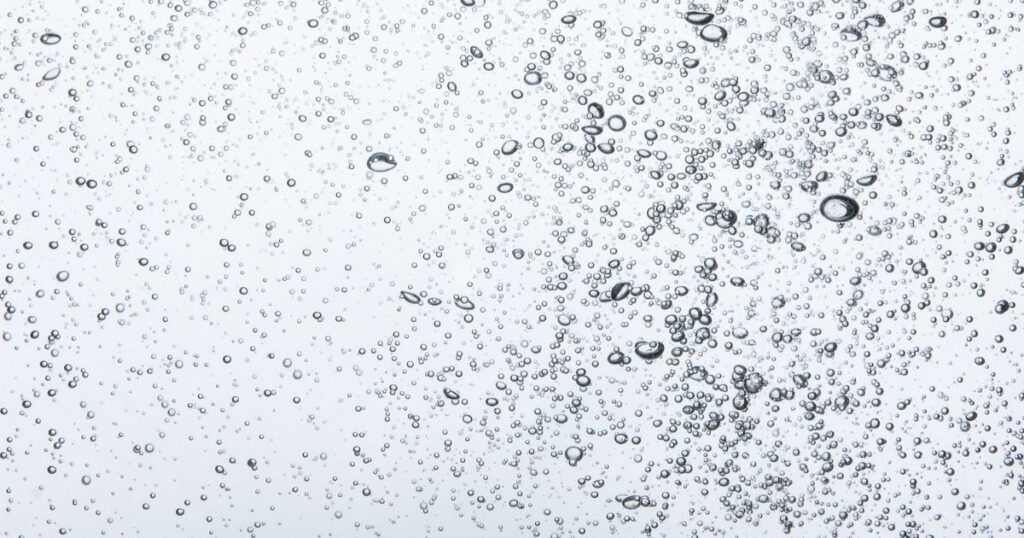 炭酸水は無糖なら水代わりに飲んでもOK?
